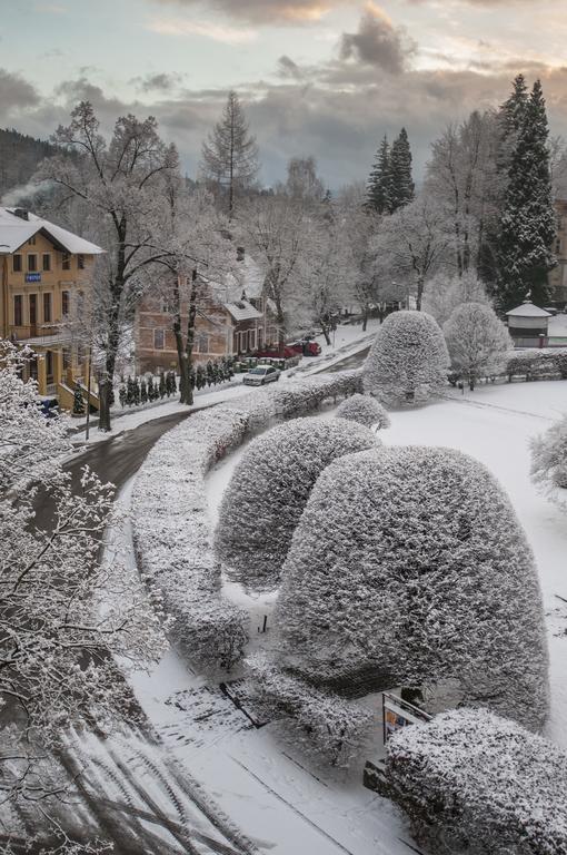 Willa Arabeska Lądek-Zdrój Exteriör bild